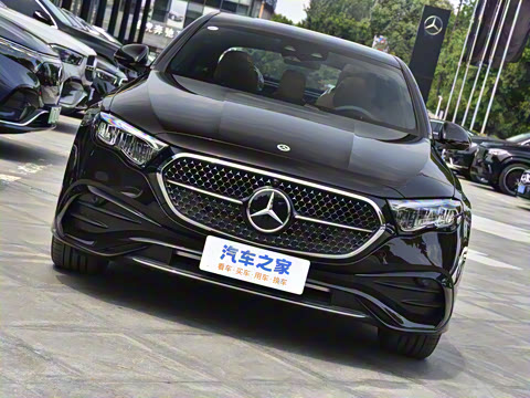 2025�� �Ŀ� E 300 L �����˶���