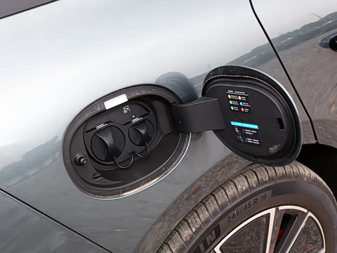 2025�� EV 701KM�����״�������