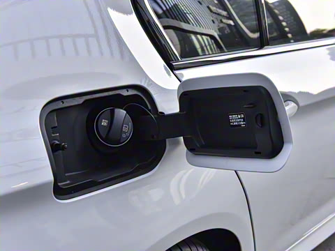 2022�� �Ŀ� 525i M�˶���װ