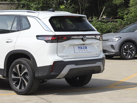 2025�� ̽��L 300TSI ������Ӣ