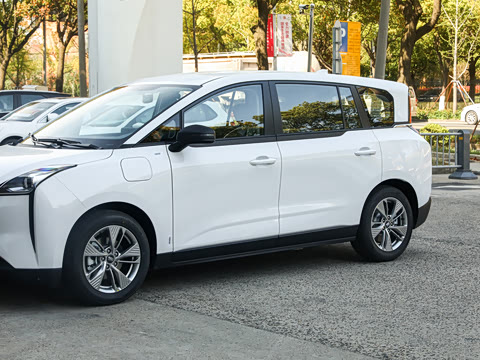 2023�� PRO �������а� 425km