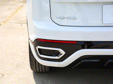 2023�� �Ŀ� 380TSI ����R-Line���ܰ�