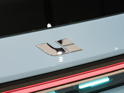 2025�� Ultra ���ܻ��°�