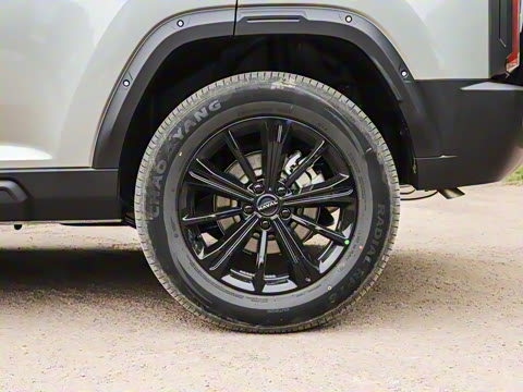 2025�� 2.0T 4WD Ultra