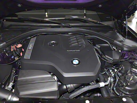 2025�� 330i 50����������