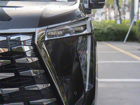 2025�� Ǭ��ϵ�� Ultra ͷ�Ȳ�