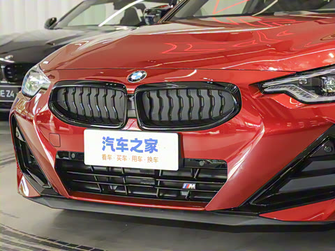 2025�� M240i xDrive