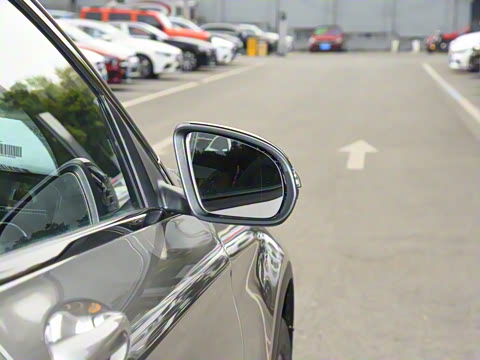 2023�� GLC 260 4MATIC ����SUV