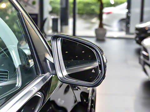 2025�� GLS 450 4MATIC ������