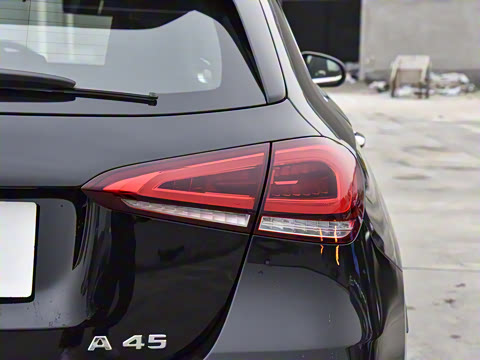 2022�� AMG A 45 4MATIC+