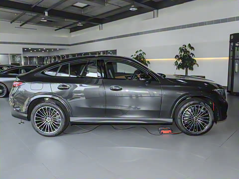 2025�� �Ŀ� GLC 300 4MATIC ����SUV