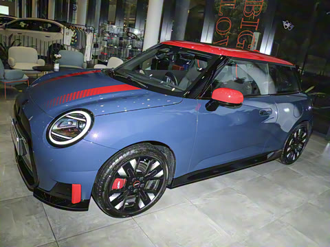 2025�� JOHN COOPER WORKS