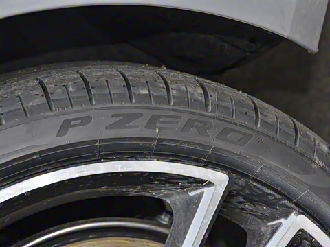 2025�� 200���������� 45 TFSI quattro ��ѡ������