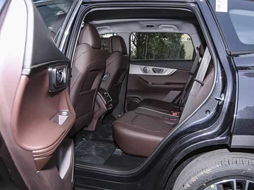 【图】瑞虎8 plus 2024款 冠军版 290tgdi dct豪享版 7座报价_图片