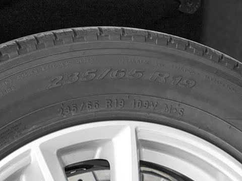 2022�� 3.0 L6 360PS ʢ����