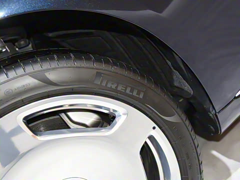 2023�� S 680 4MATIC ���ĸ߶��׷���˫ɫ