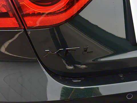 2023�� XFL 2.0T P300 �����콢�˶���