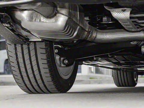 2023�� �Ŀ� E 300 L �˶�������