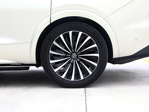 2024�� 380TSI �콢��