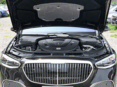 2025�� �Ŀ� S 680 4MATIC