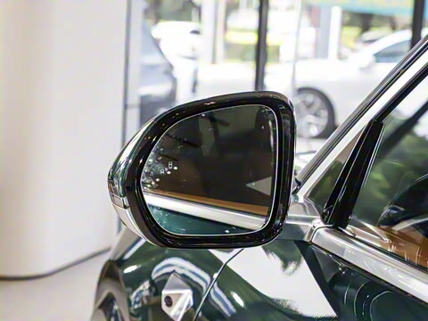 2025�� Ultra ���ܻ��°�