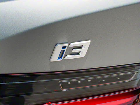 2025�� eDrive 40 L 50����������