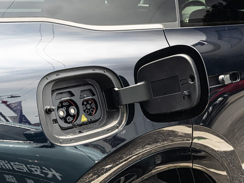 2025�� 215�콢��