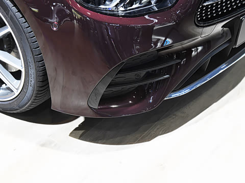 2021�� �Ŀ� E 260 ������ܳ�