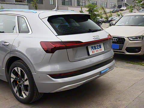 2019�� 55 quattro ������