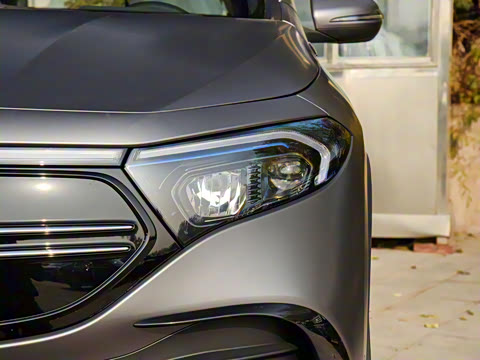 2022�� EQA 300 4MATIC �׷��ر��