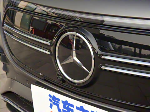 2022�� EQA 300 4MATIC �׷��ر��