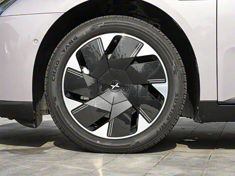 2025�� 600 �������� Max