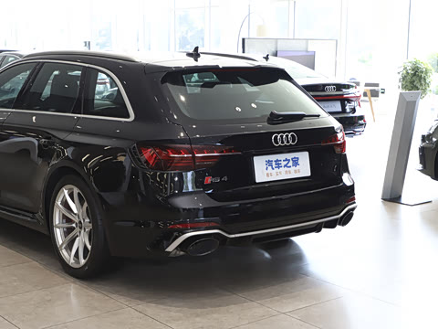 2023��  RS4 Avant �����