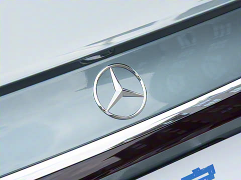 2025�� �Ŀ� E 300 ʱ�����˶���