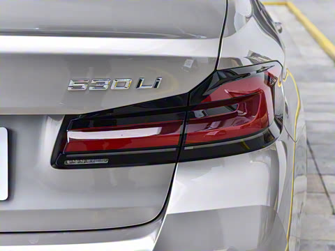 2022�� �Ŀ� 530Li ������ M�˶���װ