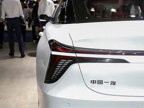 2025�� 2.0T ������