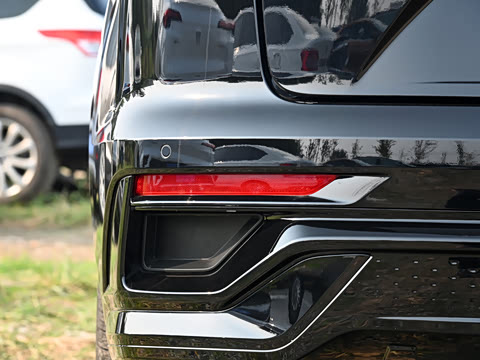 2022�� �Ŀ� EcoBoost 245 ST-Line