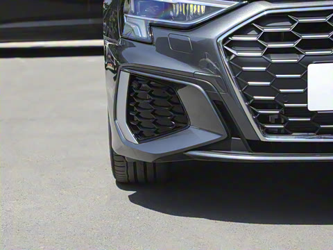 2023�� �Ŀ� Sportback 35 TFSI ʱ���˶���