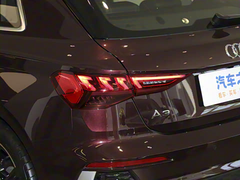 2023�� �Ŀ� Sportback 35 TFSI ʱ���˶���