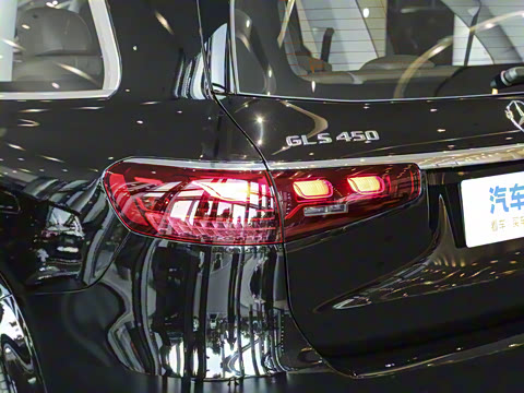 2025�� GLS 450 4MATIC ������
