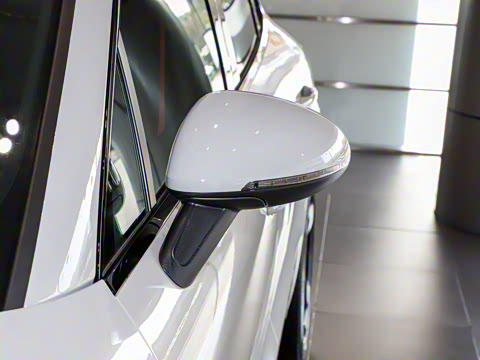 2020�� Macan 2.0T