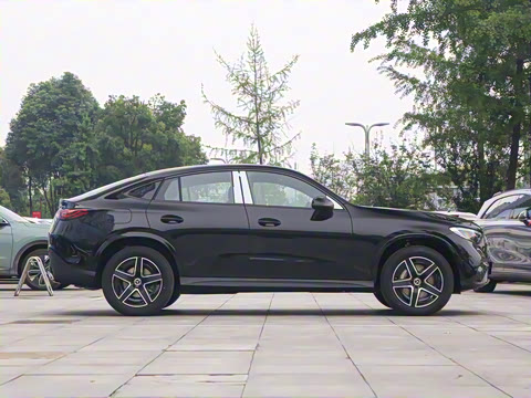 2025�� �Ŀ� GLC 260 4MATIC ����SUV