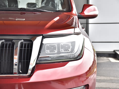 2023�� 4.6L V8 �캽��