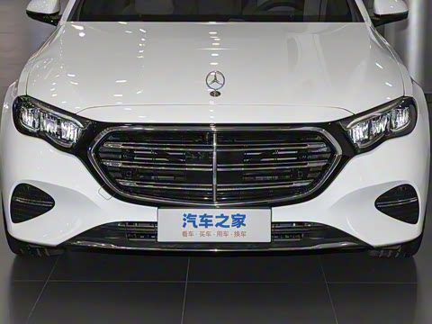 2025�� �Ŀ� E 300 L ������