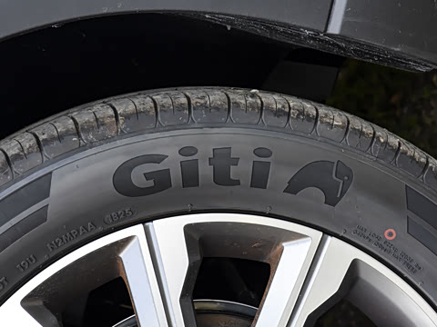 2025�� 2.0T ��������� 7��