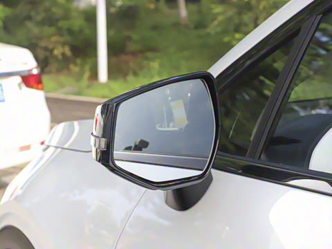 2025�� 2.0T ����������