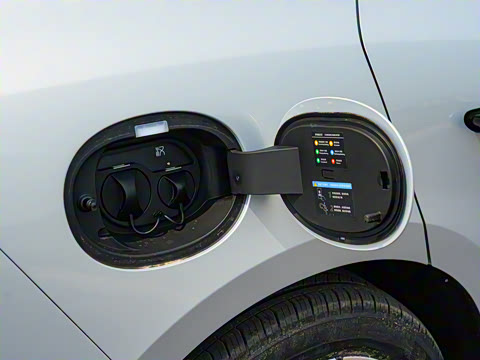 2025�� EV 701KM�����״�������