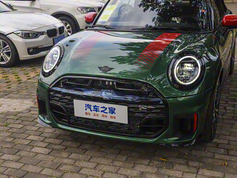 2025�� JOHN COOPER WORKS CABRIO