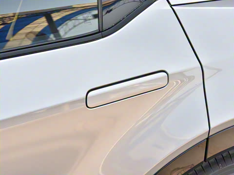 2025�� 550 PRO���а�