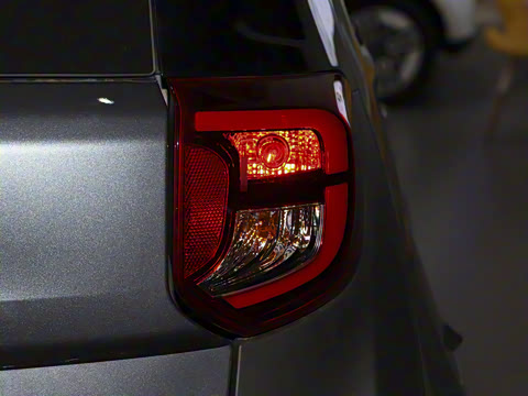 2025�� 251km ϲ���� 25.05kWh